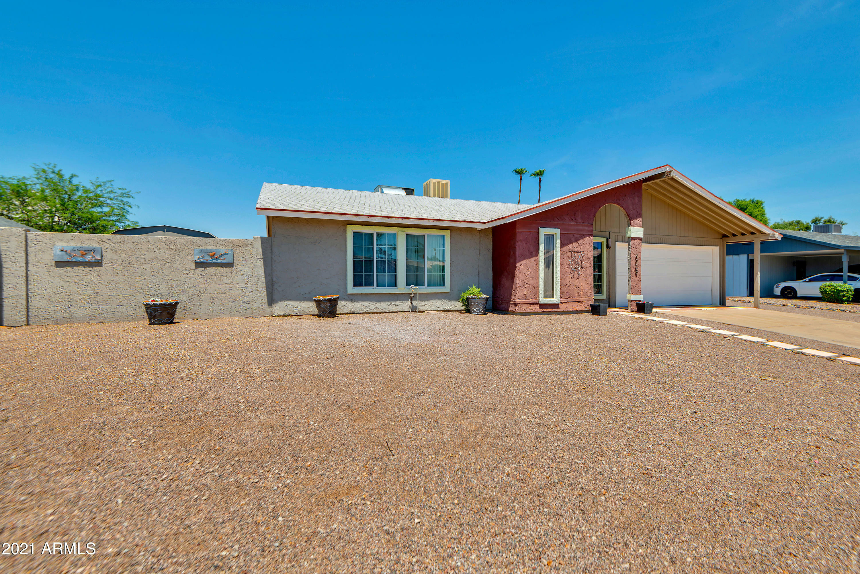 Property Photo: 4068 E Danbury Road AZ 85032