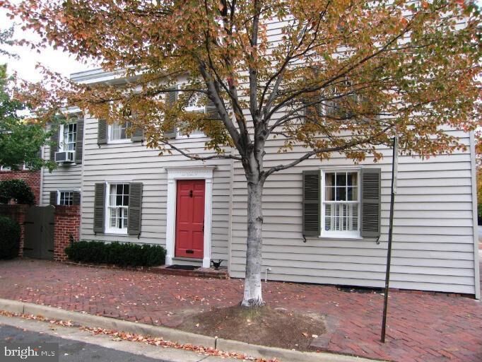 Property Photo:  201 Gibbon Street  VA 22314 