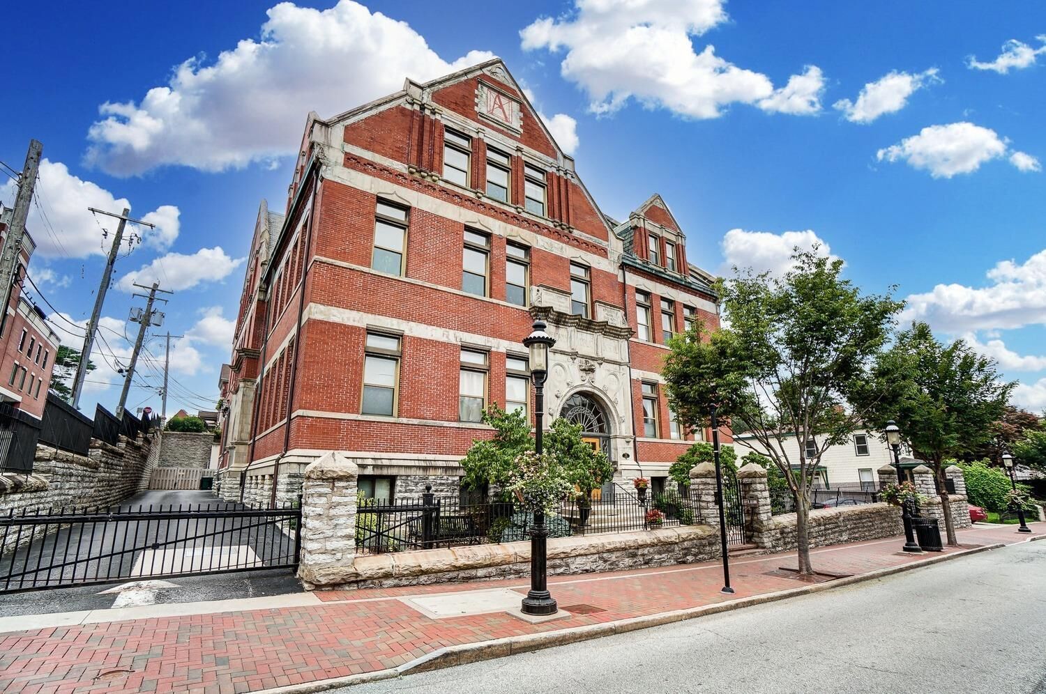 Property Photo: 1125 St Gregory St 401 OH 45202