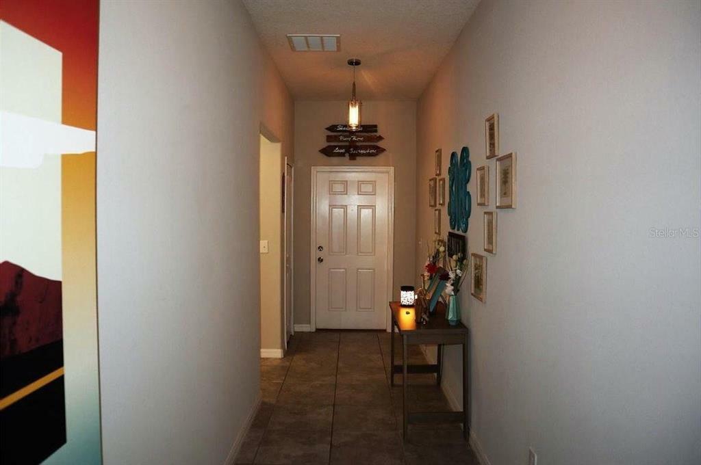 Property Photo:  1516 Climbing Dayflower Drive  FL 33570 