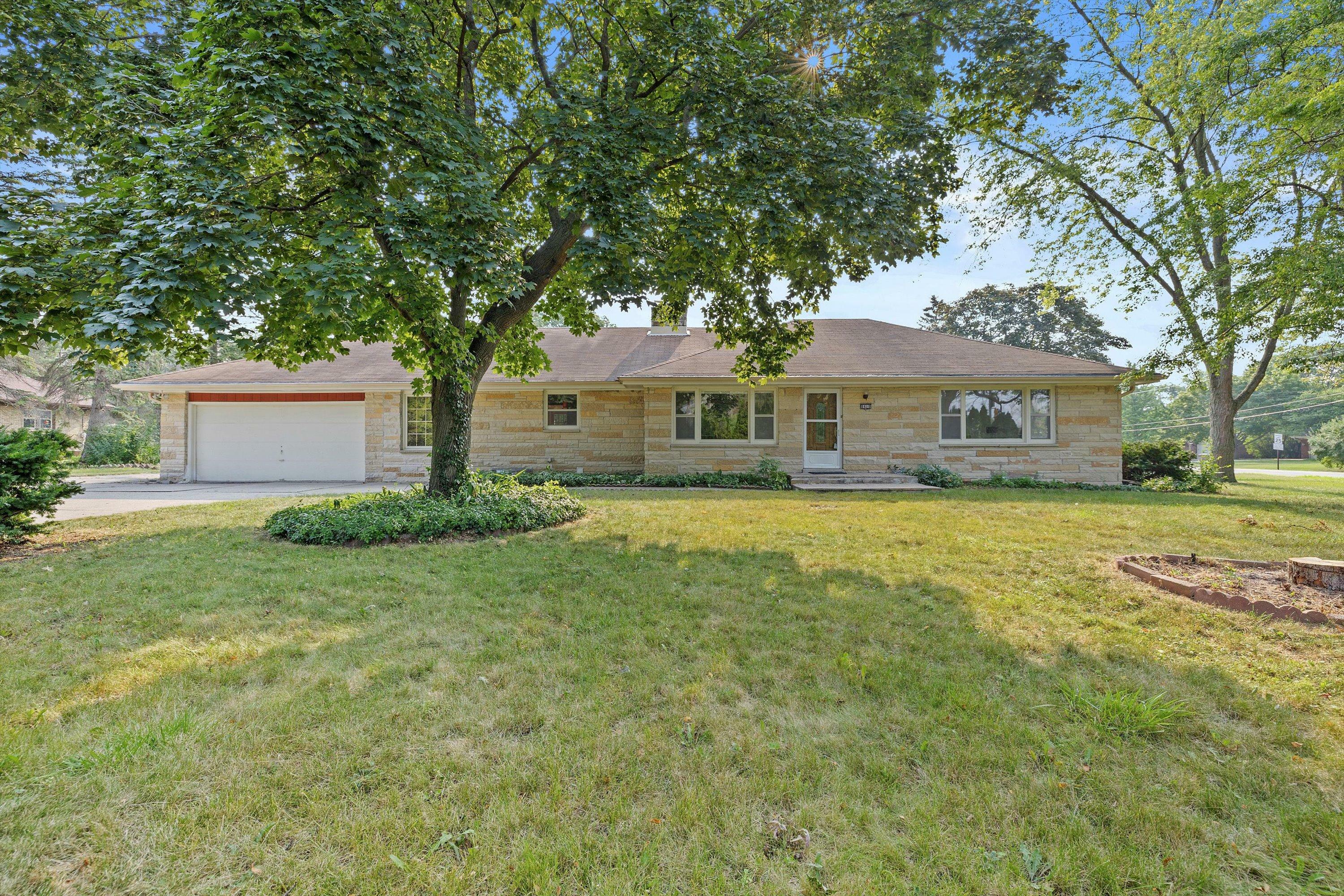 Property Photo: 8400 N Port Washington Rd WI 53217