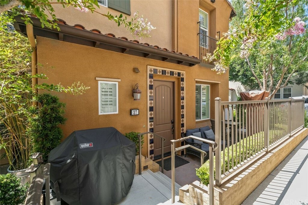 Property Photo:  37 Playa Circle H  CA 92656 