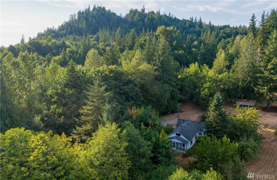 Property Photo:  5098 Reese Hill Rd  WA 98295 