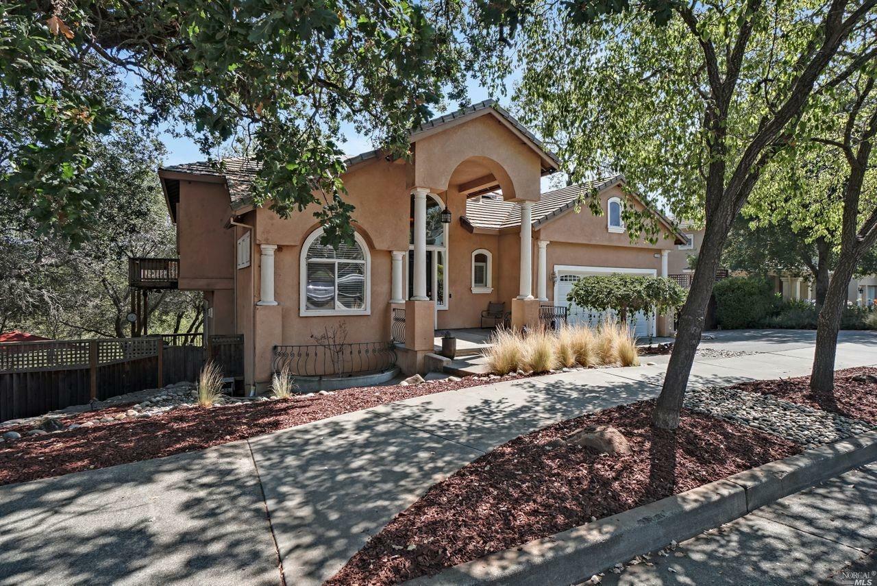 Property Photo:  174 Yulupa Circle  CA 95405 