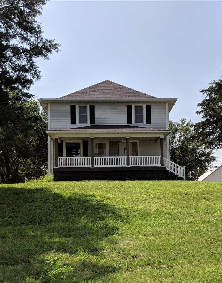 Property Photo: 1413 N 13th St NE 68701