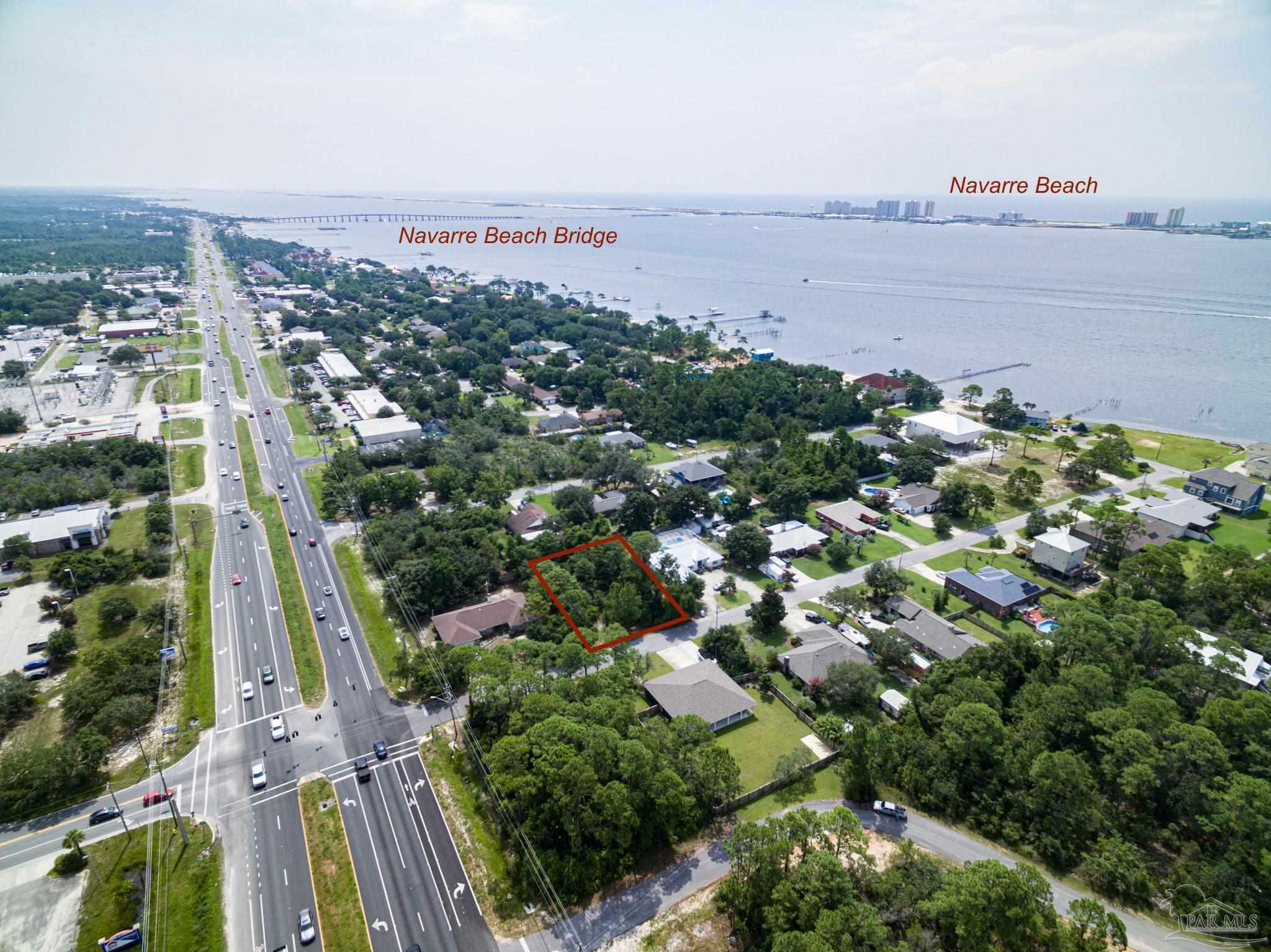 Property Photo: 1802 Thresher Dr FL 32566