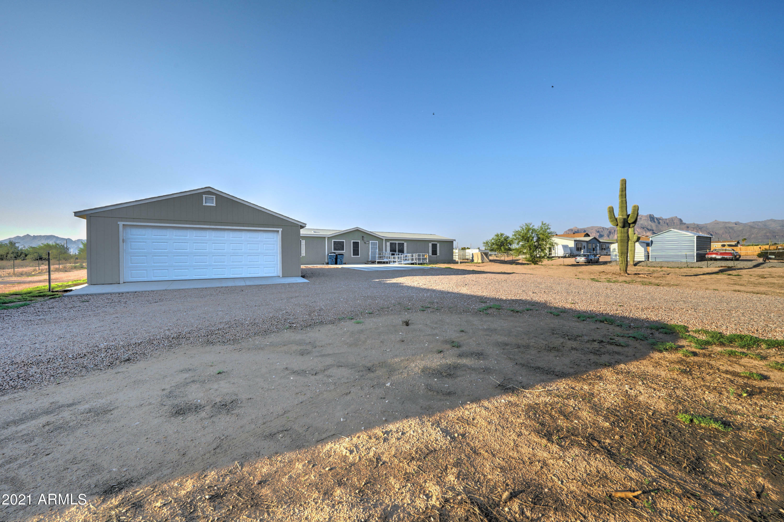 Property Photo:  612 E Scenic Street  AZ 85119 