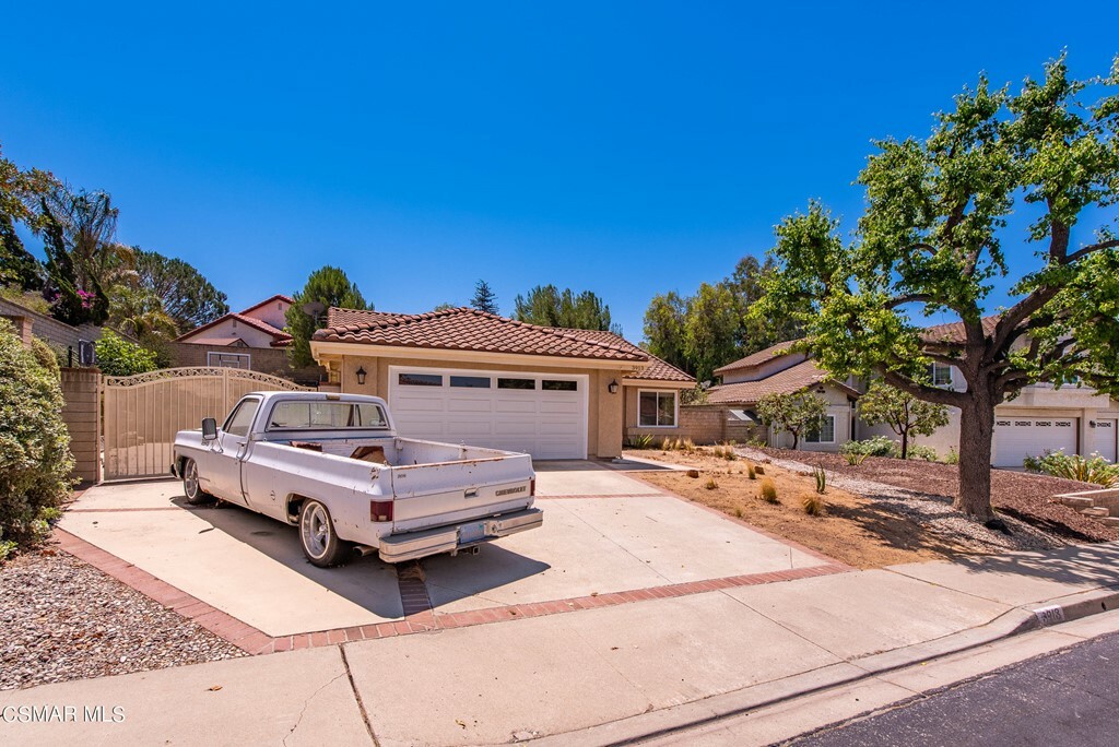 Property Photo:  3913 Blairwood Drive  CA 93021 