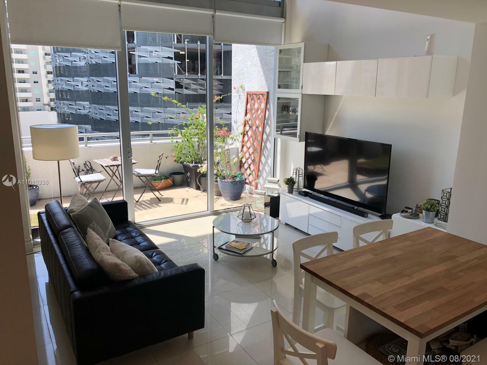 Property Photo:  1050 Brickell Ave 612  FL 33131 