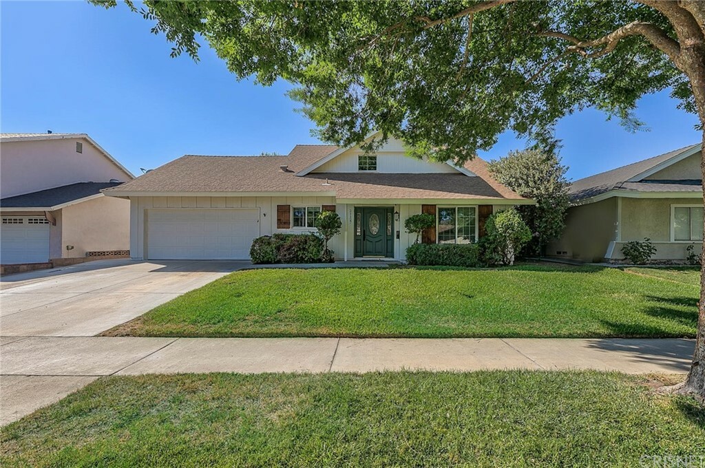 Property Photo:  21127 Alaminos Drive  CA 91350 