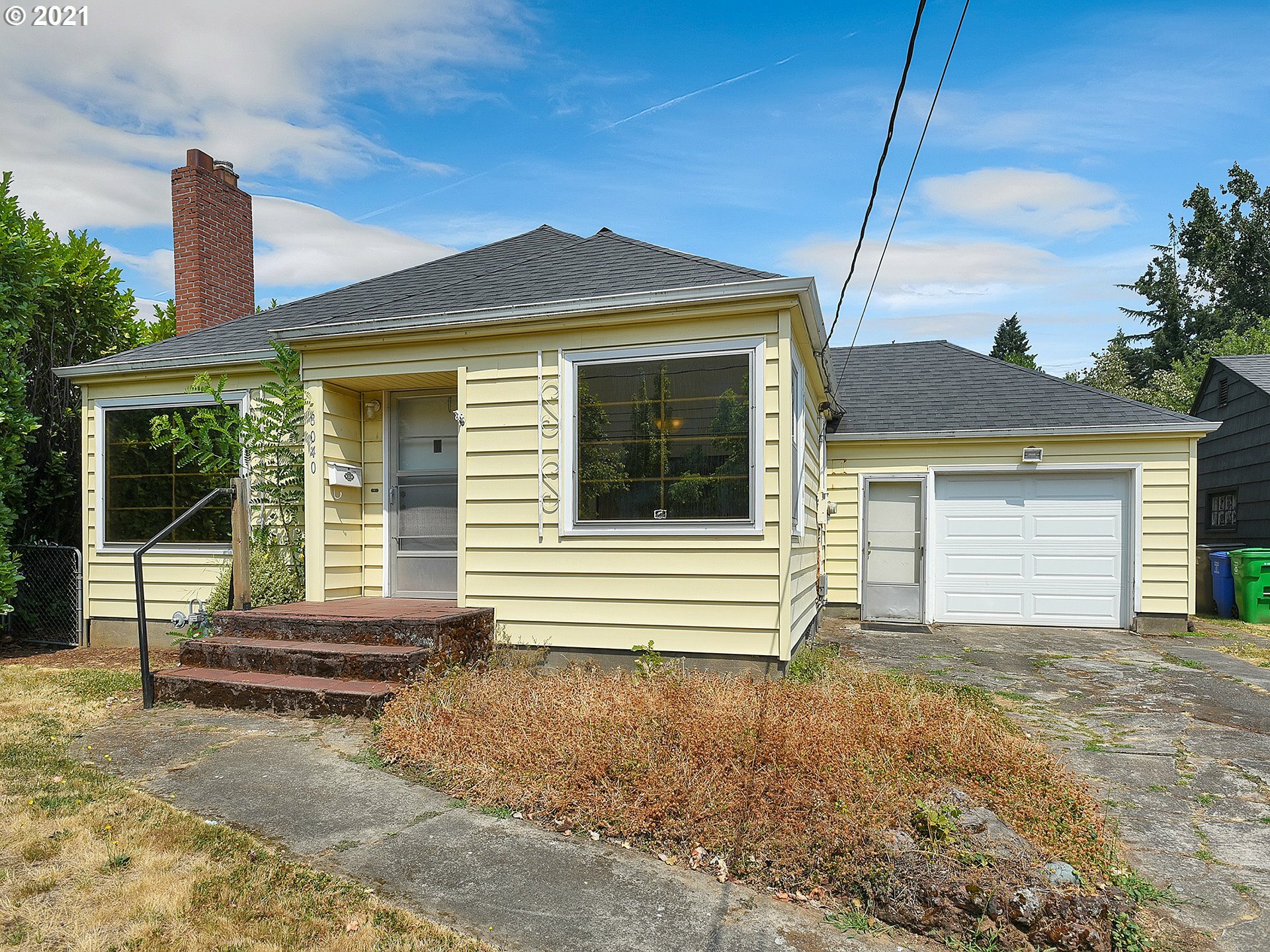 Property Photo:  8040 SW Capitol Hill Rd  OR 97219 