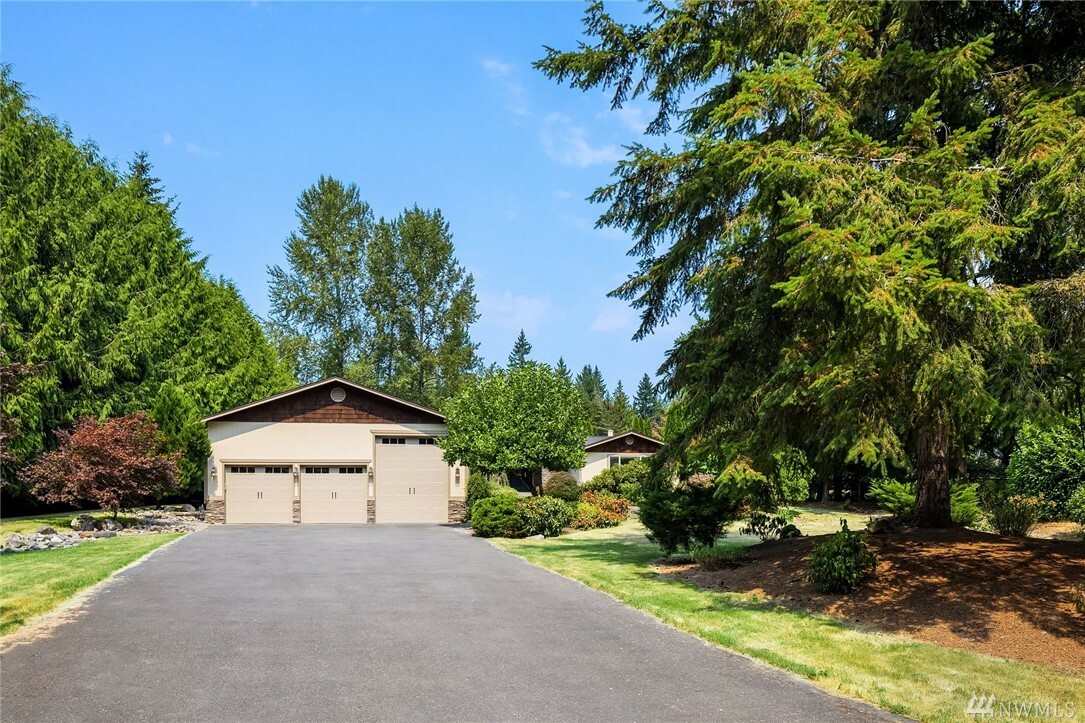 Property Photo:  21806 NE 79th St  WA 98053 