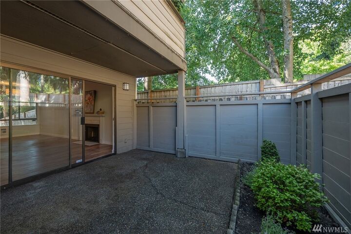 2524 S 317th St 204  Federal Way WA 98003 photo