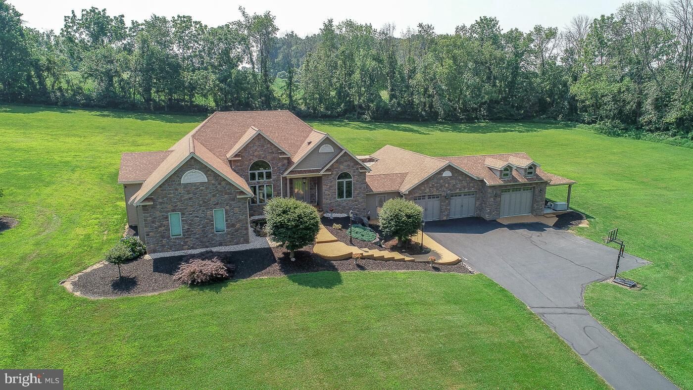 Property Photo:  407 Coffeetown Road  PA 18042 