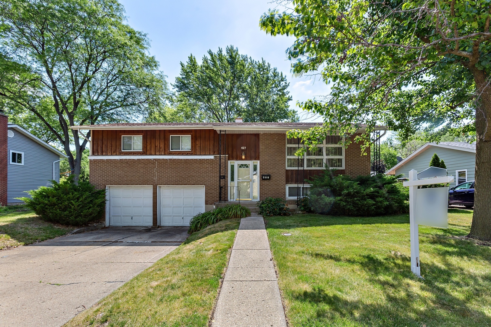 Property Photo: 427 N Williams Drive IL 60074