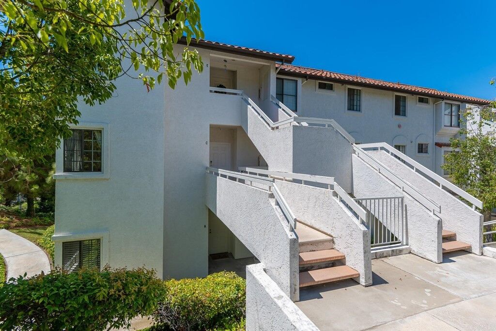 Property Photo:  16464 Avenida Venusto C  CA 92128 