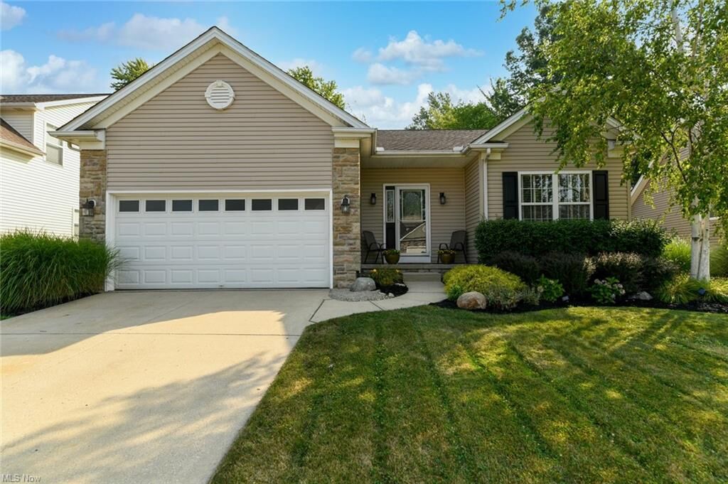 Property Photo: 915 Pebble Beach Cove OH 44077