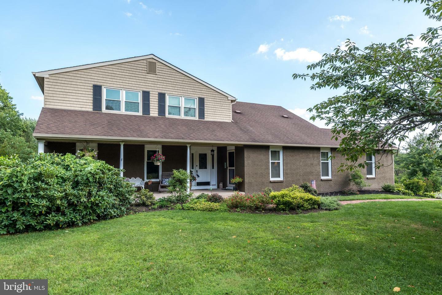 Property Photo:  89 Pheasant Road  PA 18901 