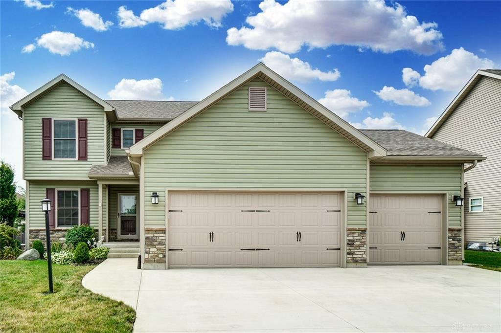 Property Photo: 2641 Shady Tree Drive OH 45373