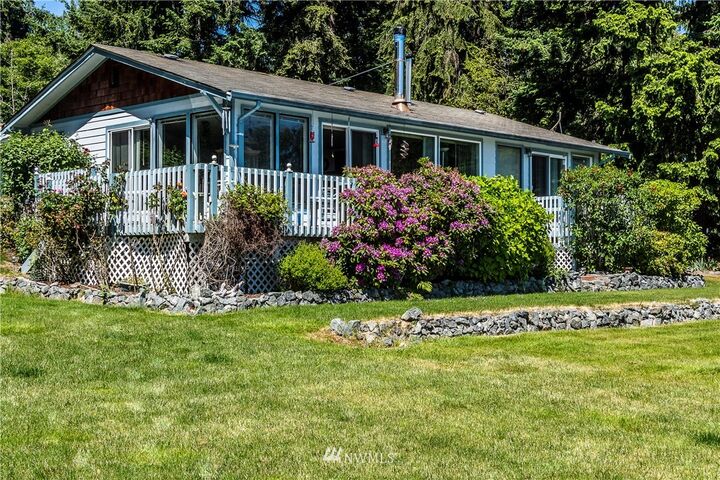 Property Photo: 6795 Humphrey Road WA 98236