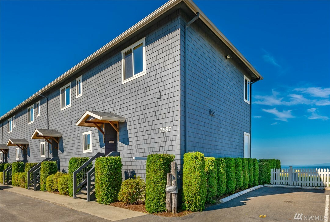 Property Photo:  7587 Birch Bay Dr 6  WA 98230 