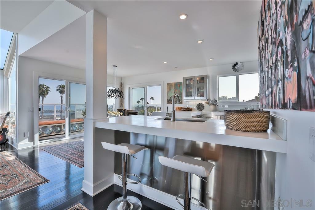 Property Photo: 328 Shoemaker Ct. CA 92075