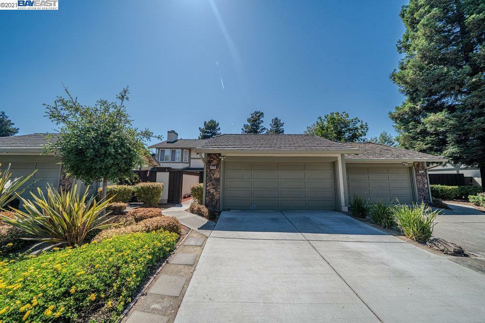 Property Photo:  4229 Tanager Common  CA 94555-3039 