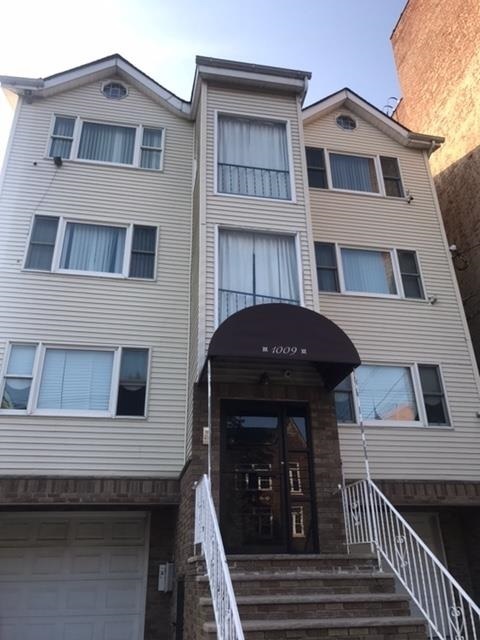 Property Photo: 1009 Palisade Ave NJ 07087