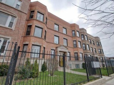 Property Photo:  4421 S Calumet Avenue 1N  IL 60653 