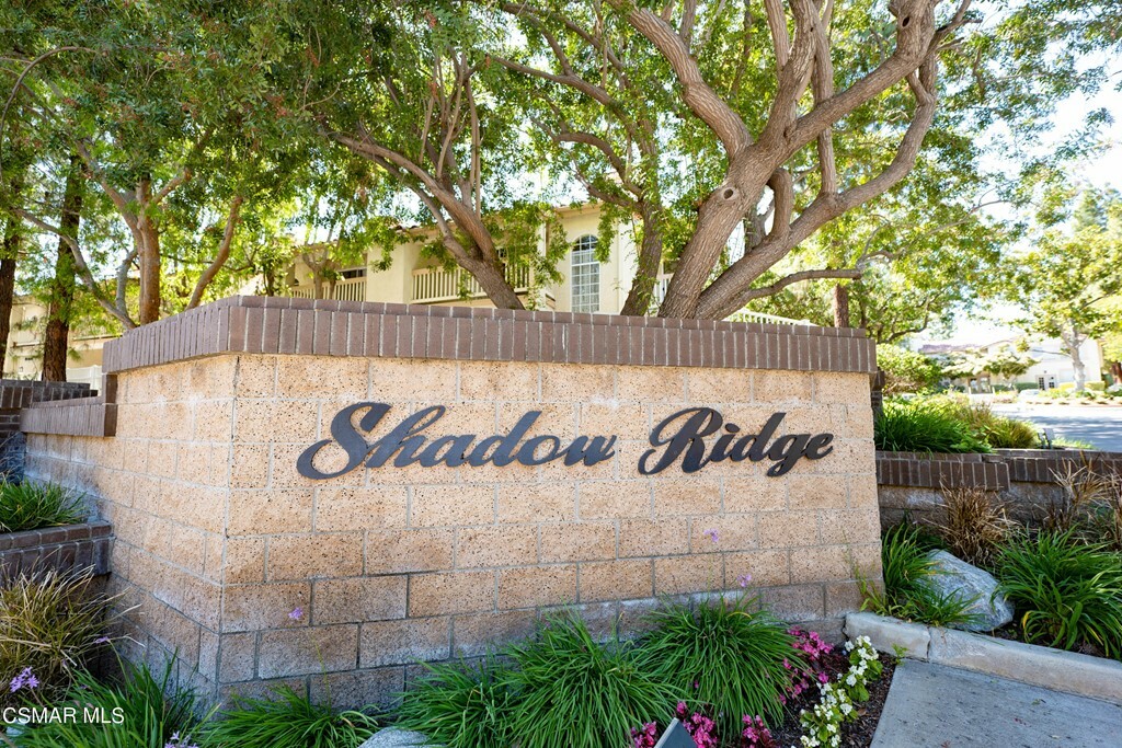 Property Photo:  653 Oak Run Trail 401  CA 91377 