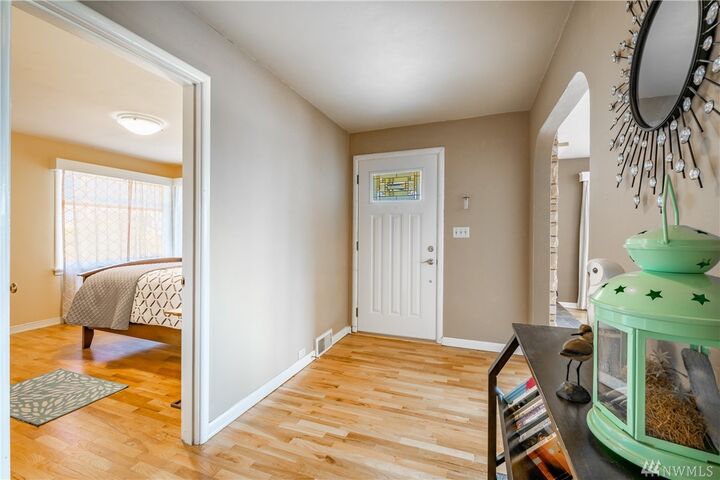 Property Photo: 5821 Vista Dr WA 98248