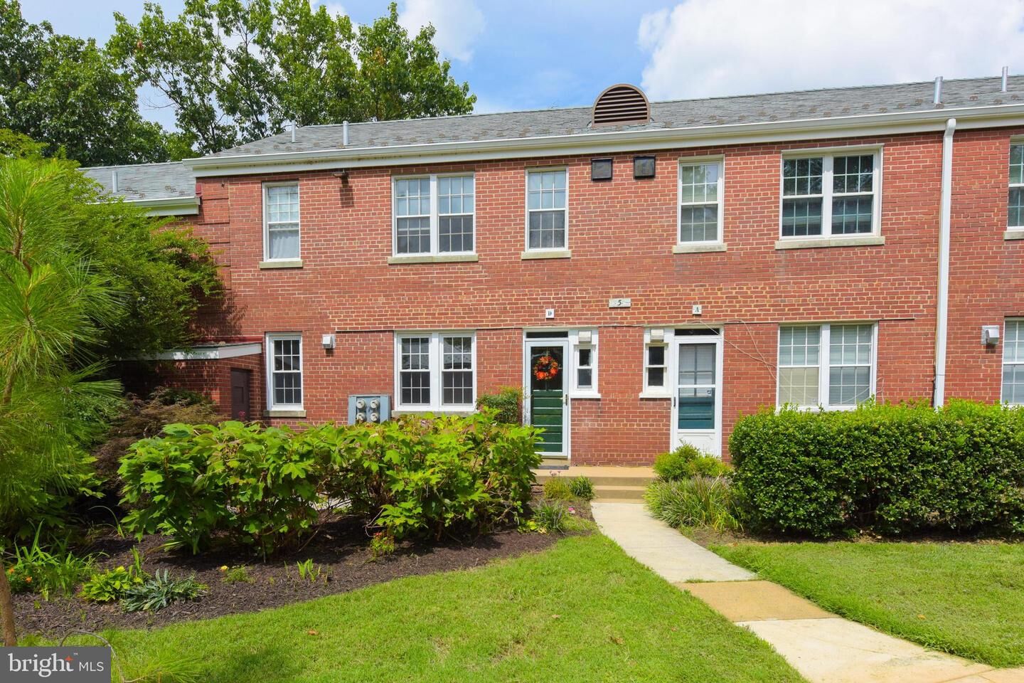 Property Photo:  5 E Glebe Road  VA 22305 
