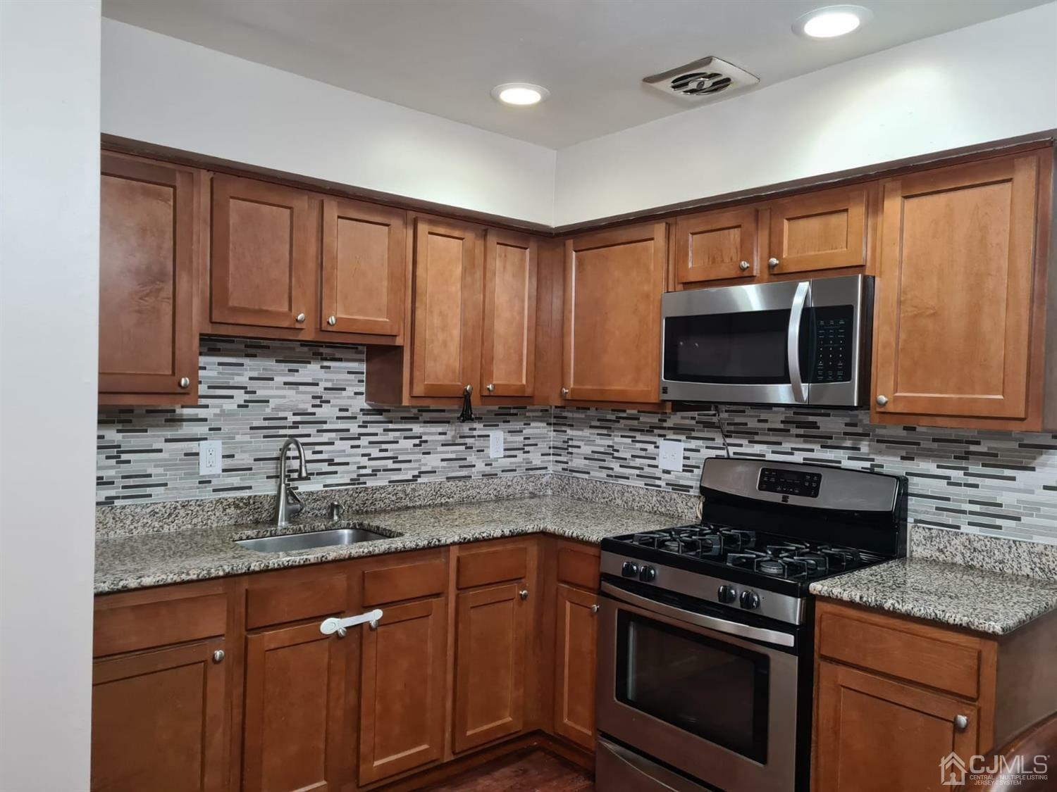 Property Photo:  44 Judson Street 11A  NJ 08837 