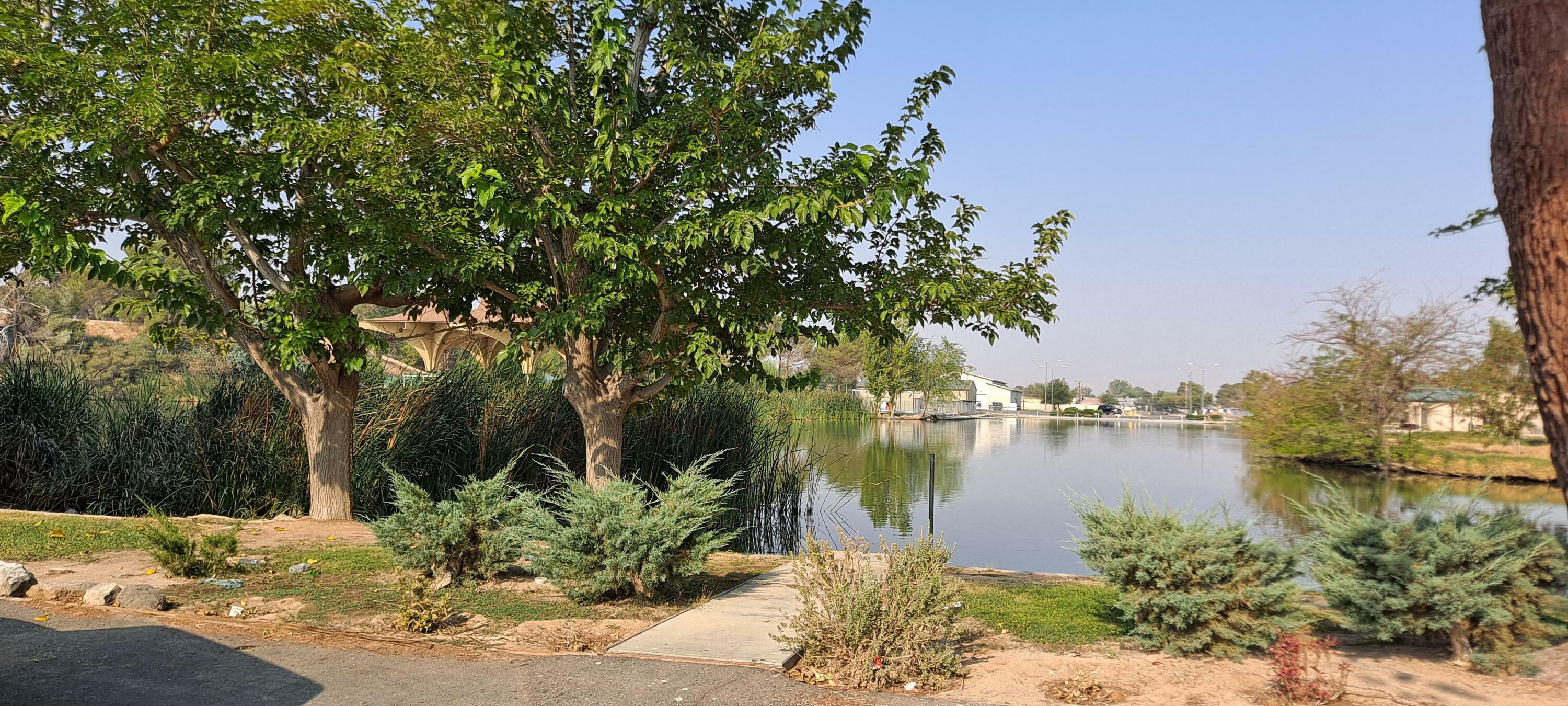 Property Photo:  21301 Lakeshore Dr 8  CA 93505 