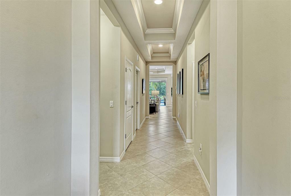 Property Photo:  7052 White Willow Court  FL 34243 