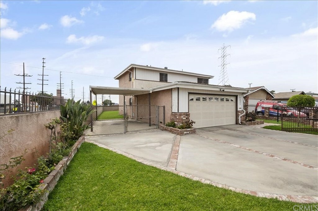 Property Photo:  15031 S Clymar Avenue  CA 90220 