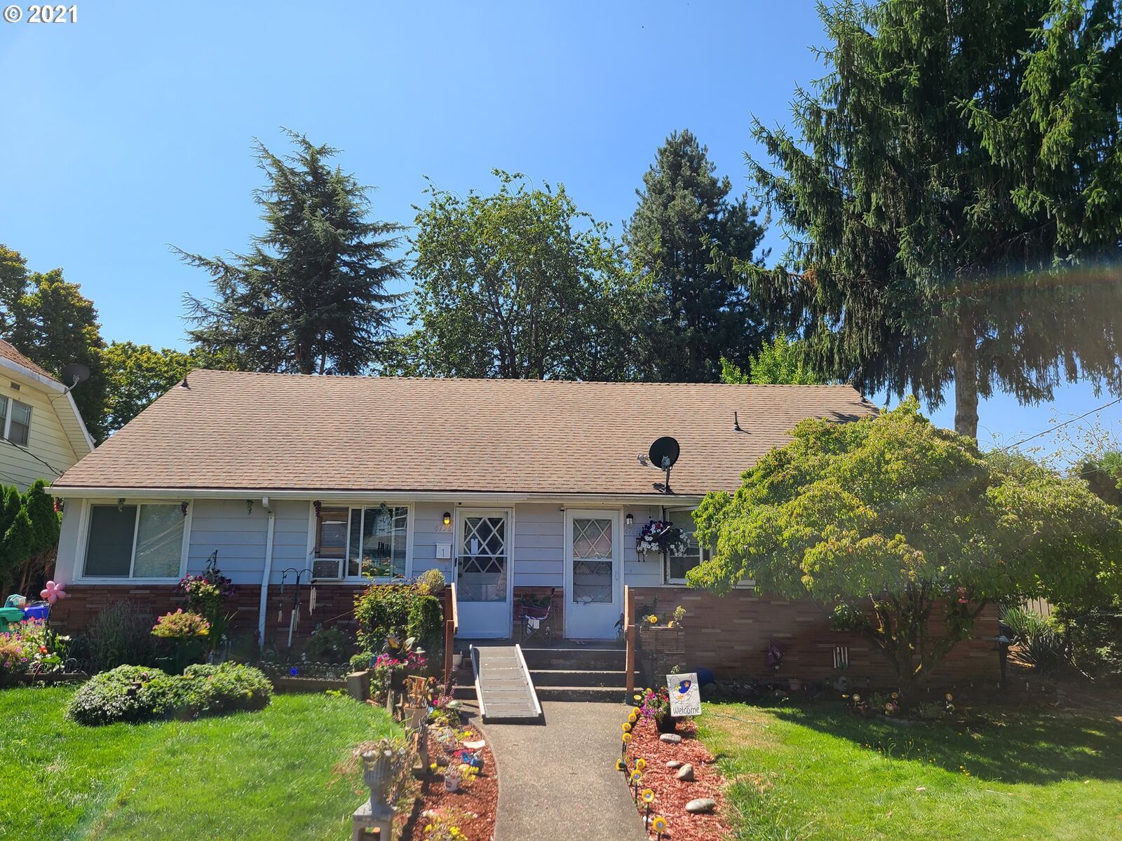 Property Photo:  4756 N Vanderbilt St  OR 97203 