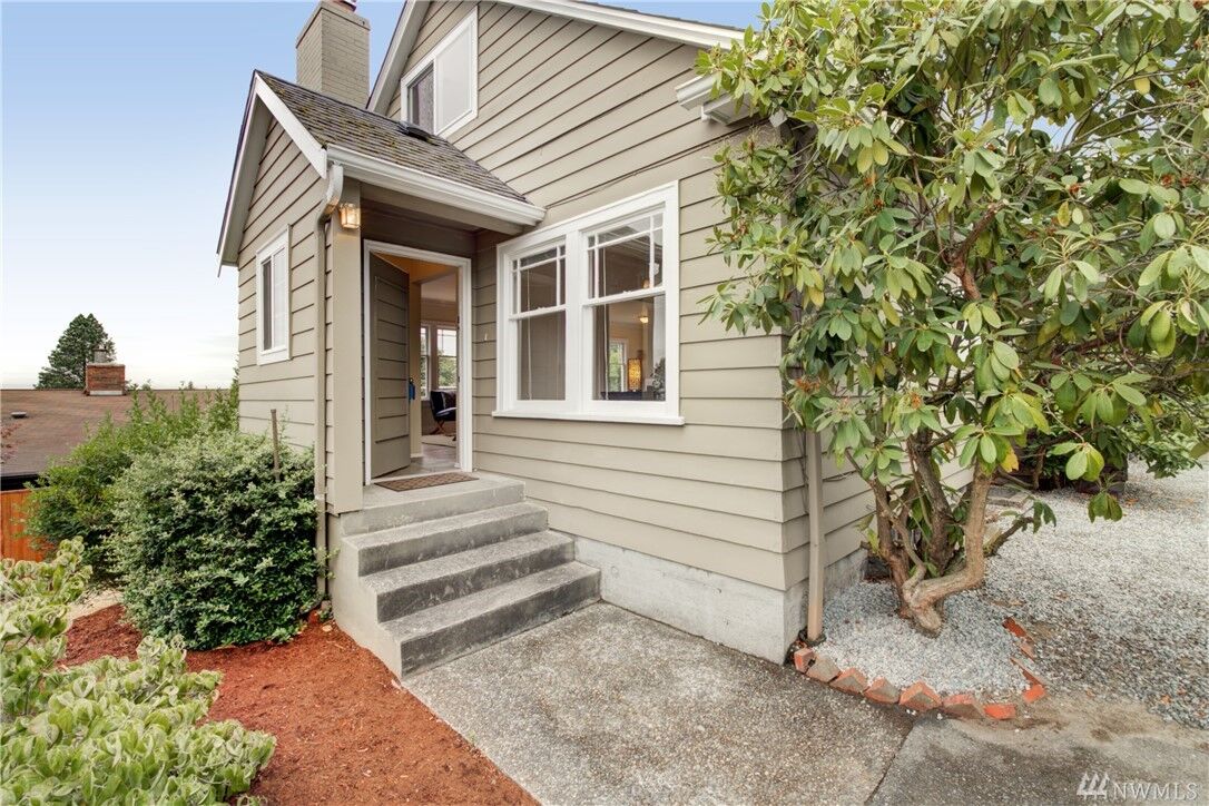 Property Photo: 616 NW 122nd St WA 98177