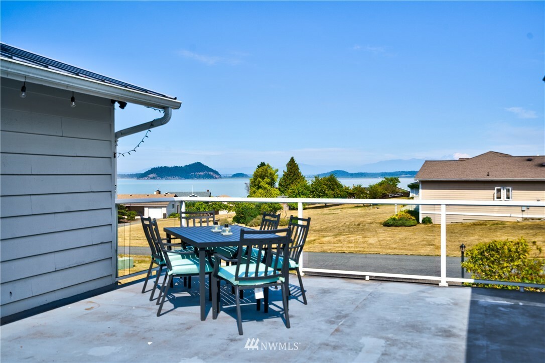 Property Photo:  3015 Mount Baker Circle  WA 98277 