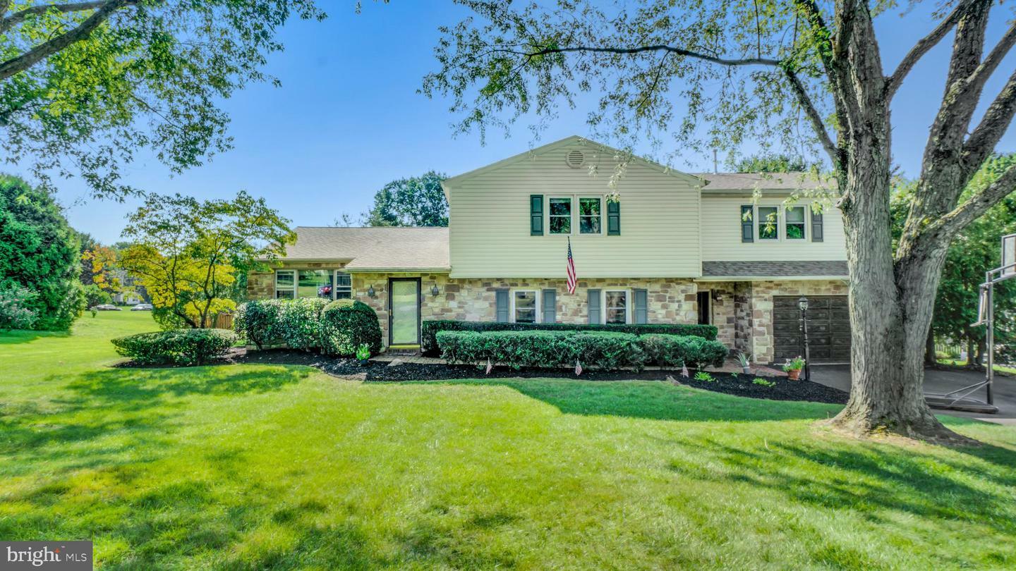 Property Photo: 1347 Cory Drive PA 19034