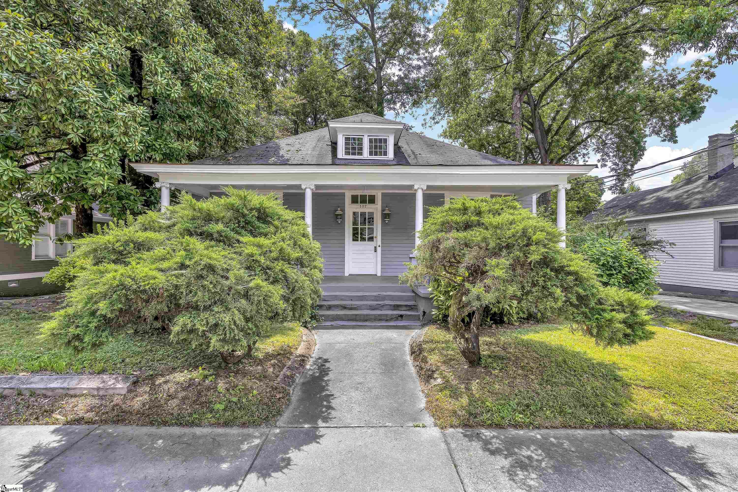 Property Photo: 107 W Park Avenue SC 29601