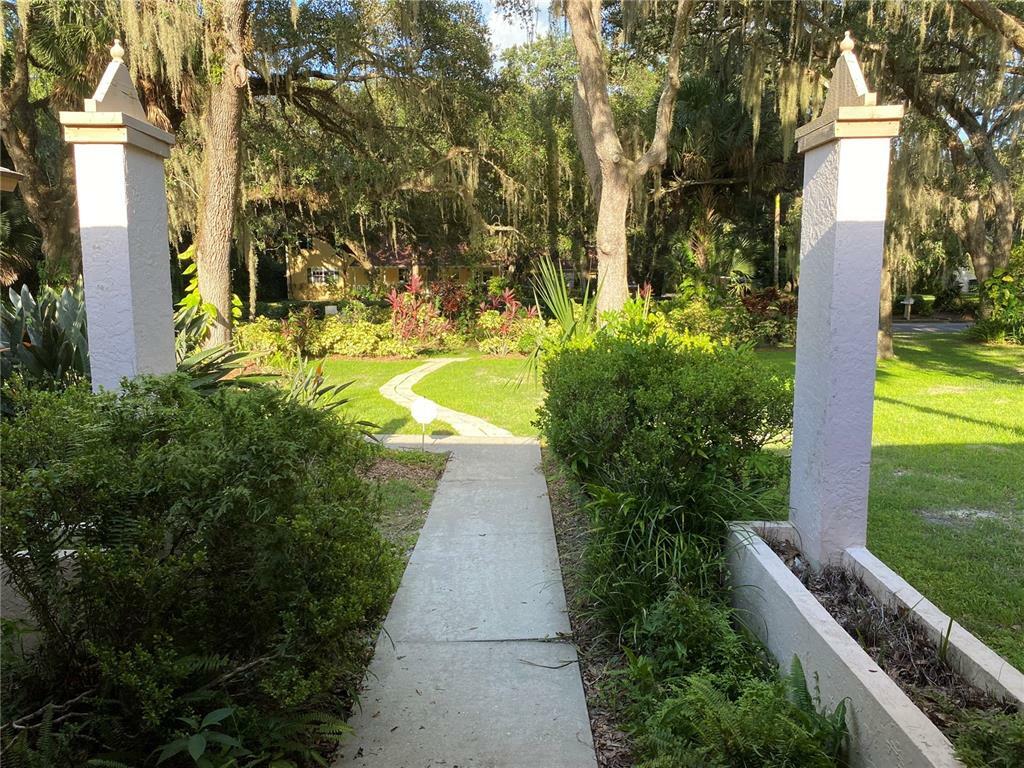 Property Photo:  2232 Shadow Lakes Drive  FL 34240 