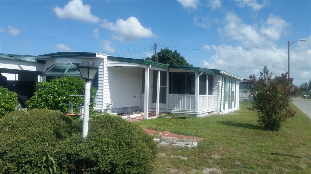 Property Photo:  1813 Blue Lake Drive  FL 33801 