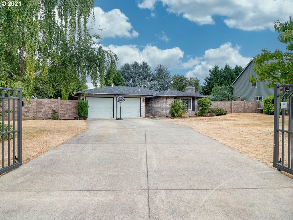 Property Photo:  17718 NE 22nd Cir  WA 98684 