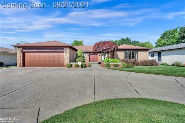 Property Photo:  38325 Santa Anna  MI 48036 