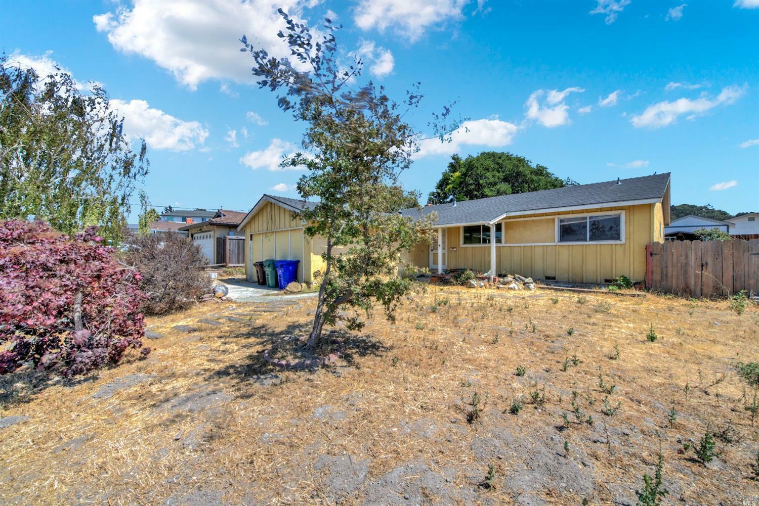 Property Photo:  2320 Del Monte Drive  CA 94806 