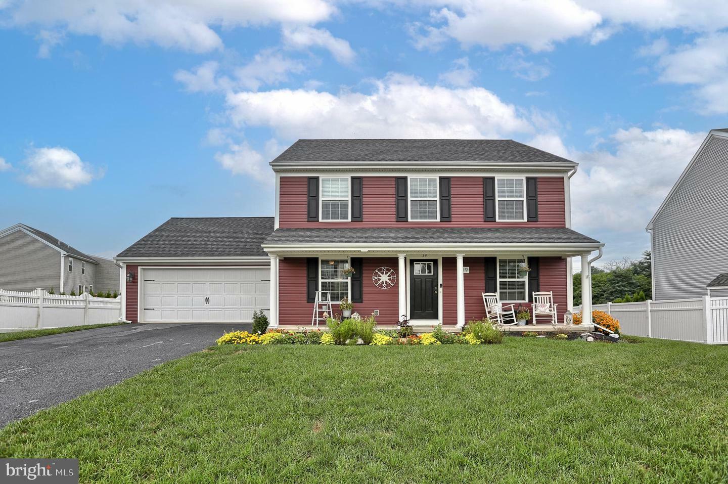 Property Photo:  39 Autumn Blaze Way  PA 17522 