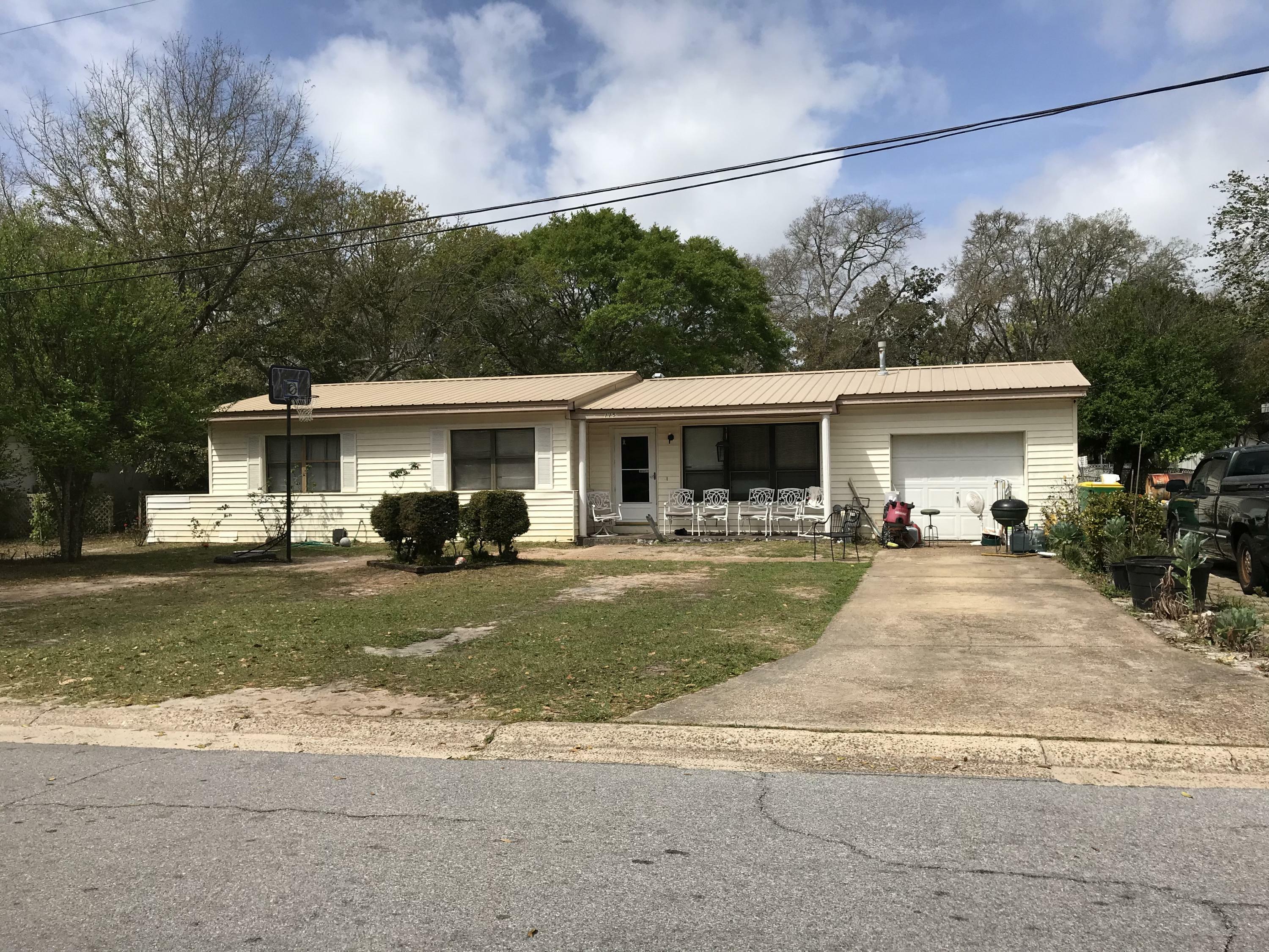 Property Photo: 115 Bryn Mawr Boulevard FL 32569