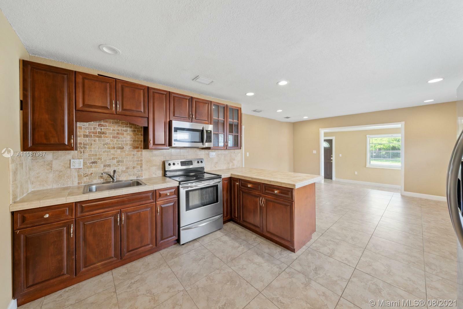 Property Photo:  2643 SW 64th Ave  FL 33155 