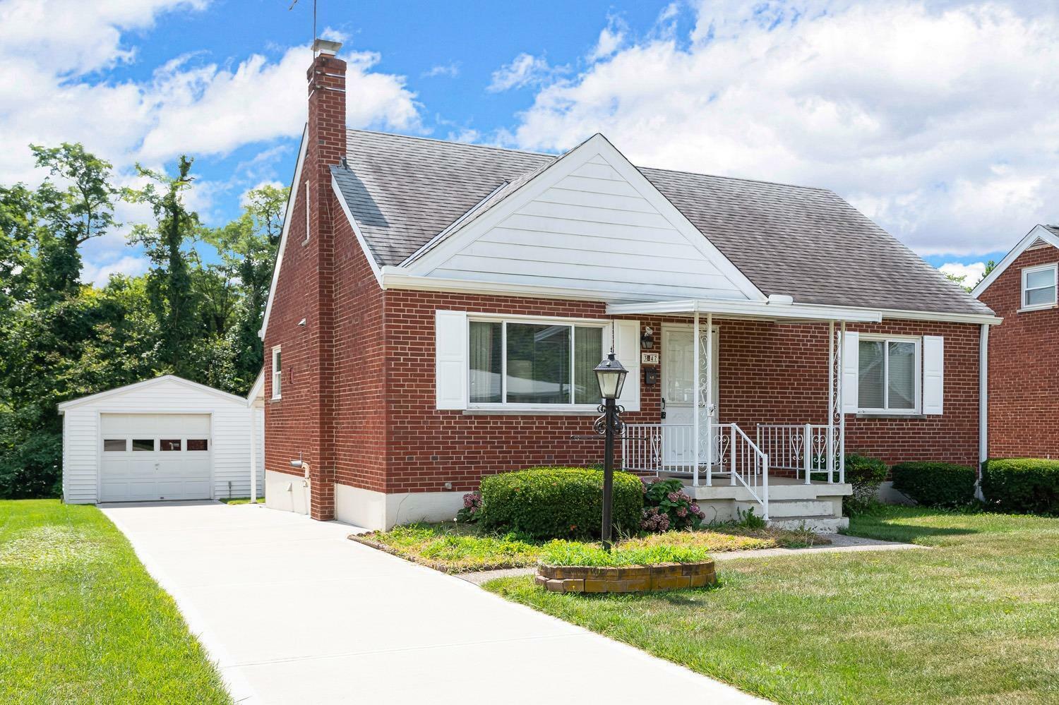Property Photo: 3347 Alexis Rd OH 45239